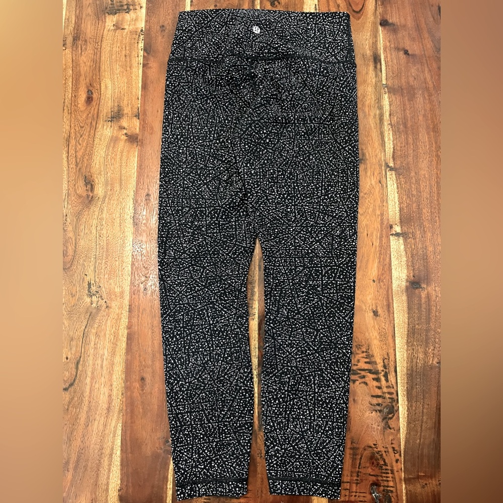 Lululemon align black with white micro dots.  EUC size 6 25”